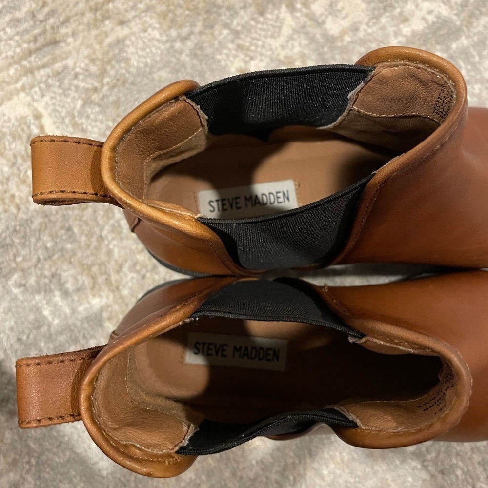 Steve Madden Dares Chelsea Boots Cognac Brown Leather With Black Accent Size 8.5 - Picture 8 of 12